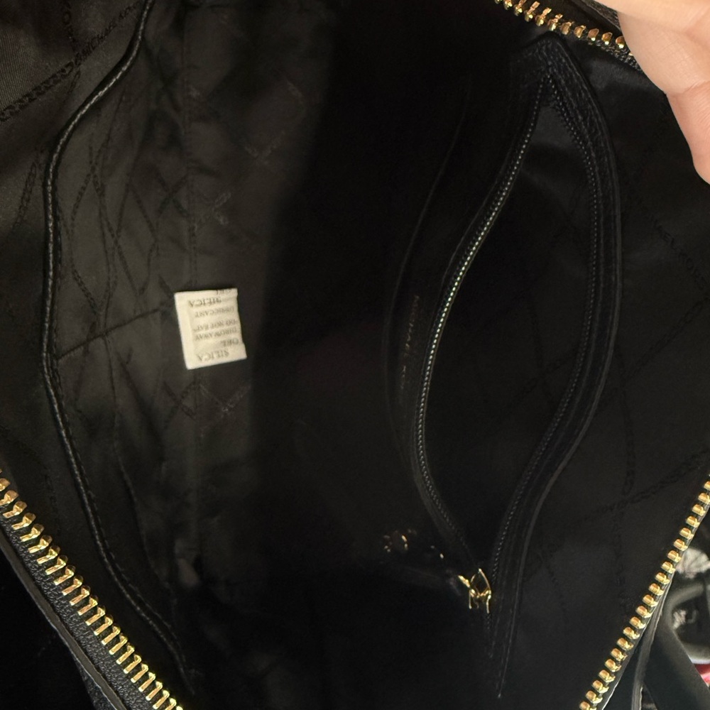 Michael Kors Mercer Medium Pebbled Leather Satchel in black - Picture 3 of 10